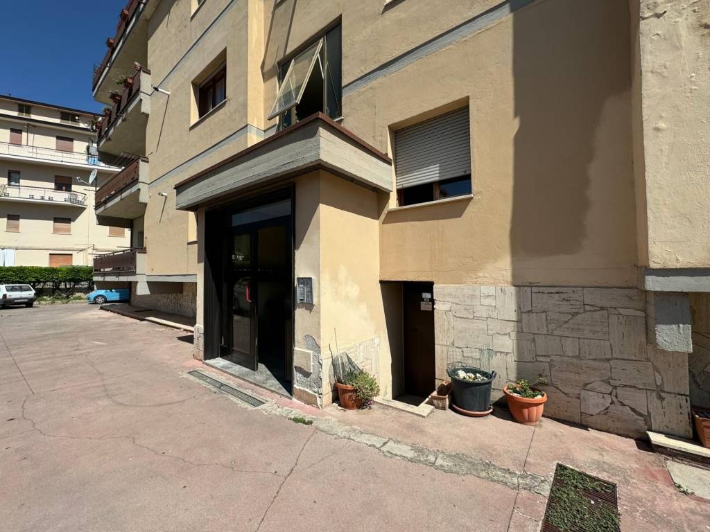 Appartamento a Carsoli in Circonvallazione Turano - Foto 2