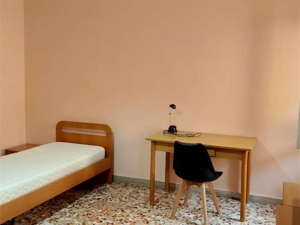Appartamento a Modena in CORSO CANALCHIARO - Foto 2