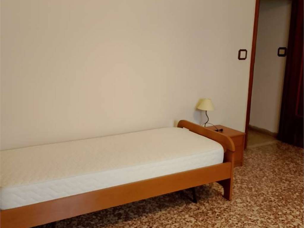 Appartamento a Modena in CORSO CANALCHIARO - Foto 3