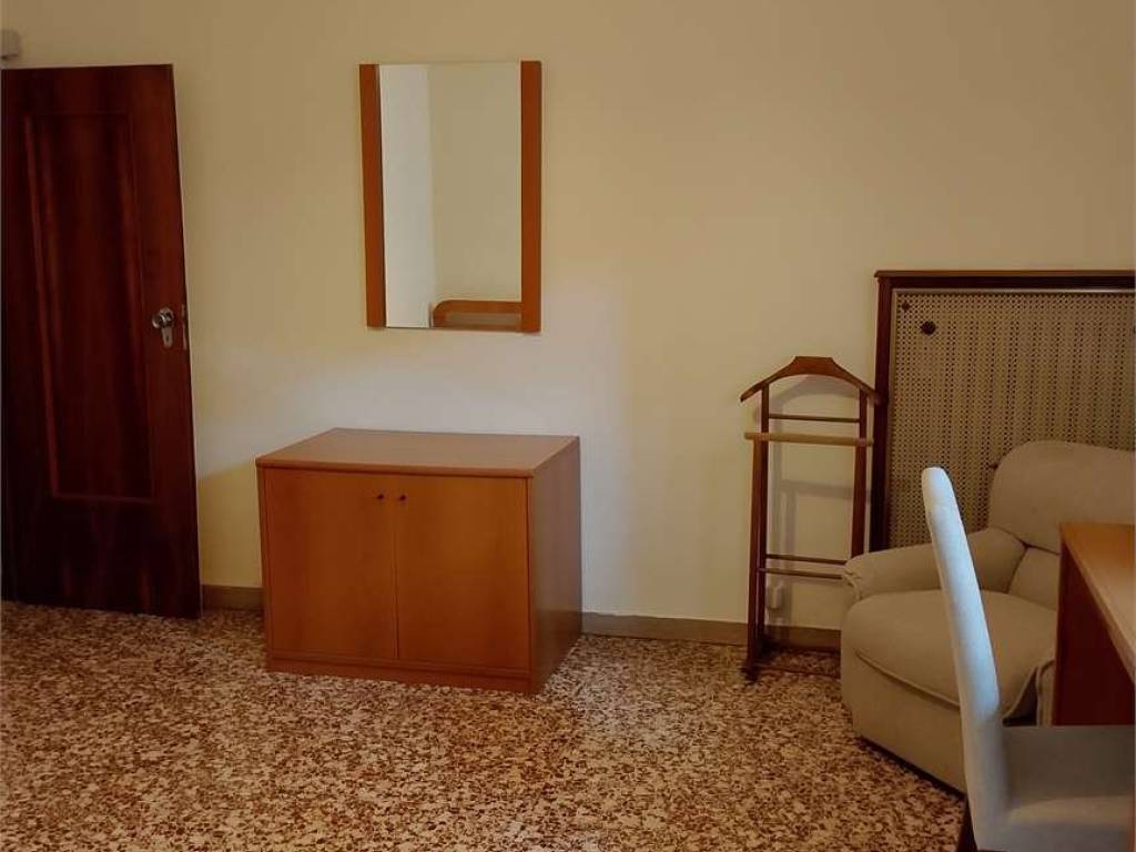 Appartamento a Modena in CORSO CANALCHIARO - Foto 4