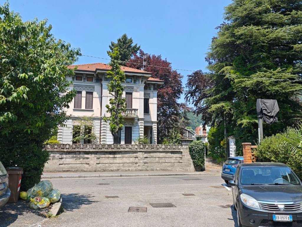 Appartamento a Como in Via Giovanni Battista Scalabrini, 31 - Foto 3