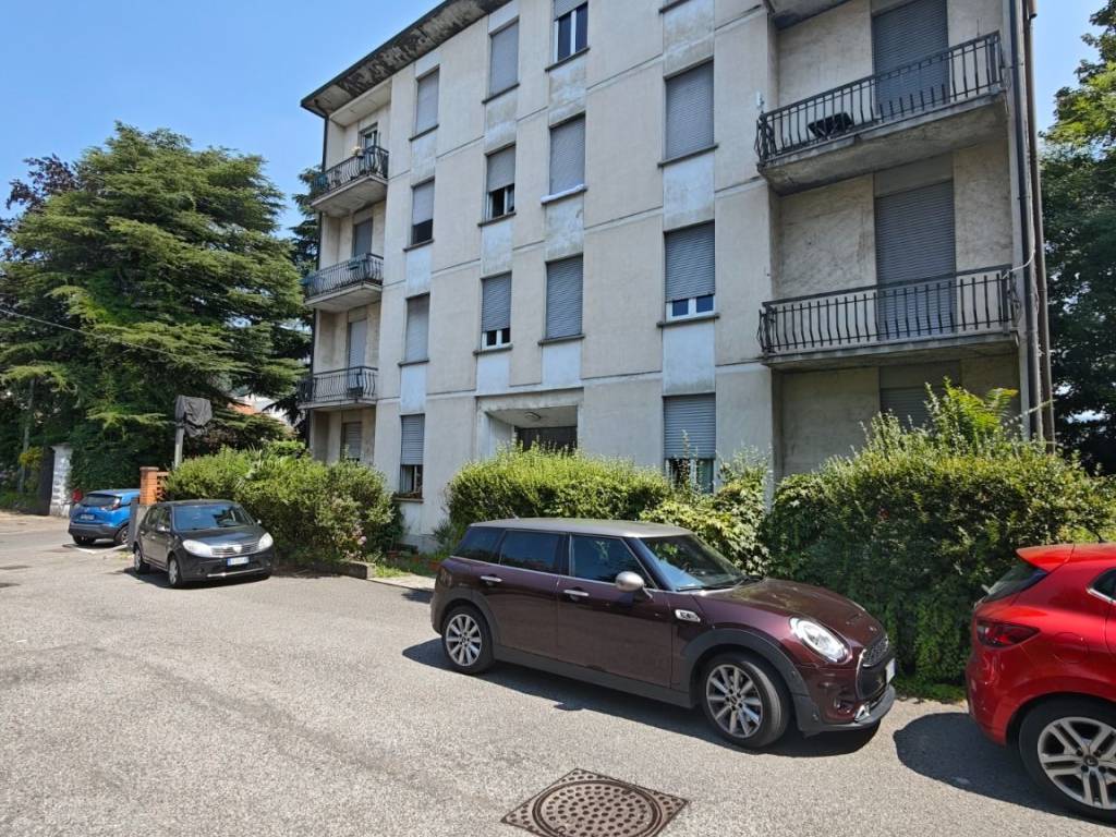 Appartamento a Como in Via Giovanni Battista Scalabrini, 31 - Foto 4
