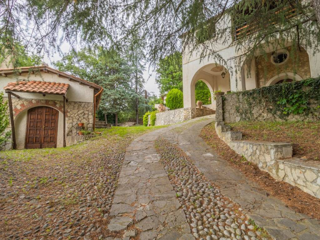 Villa a Monteleone sabino in Via Viaro - Foto 3