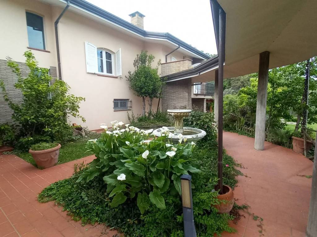 Villa a Sassofeltrio in Corso Europa, 1 - Foto 2