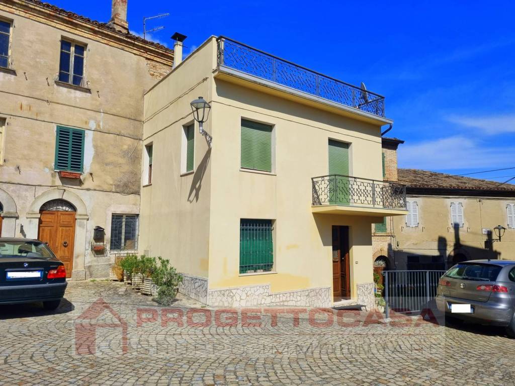 Casa indipendente a Montalto delle marche in Via Piazza Marconi - Foto 2