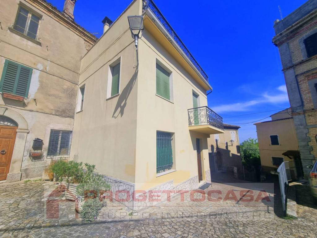 Casa indipendente a Montalto delle marche in Via Piazza Marconi - Foto 4