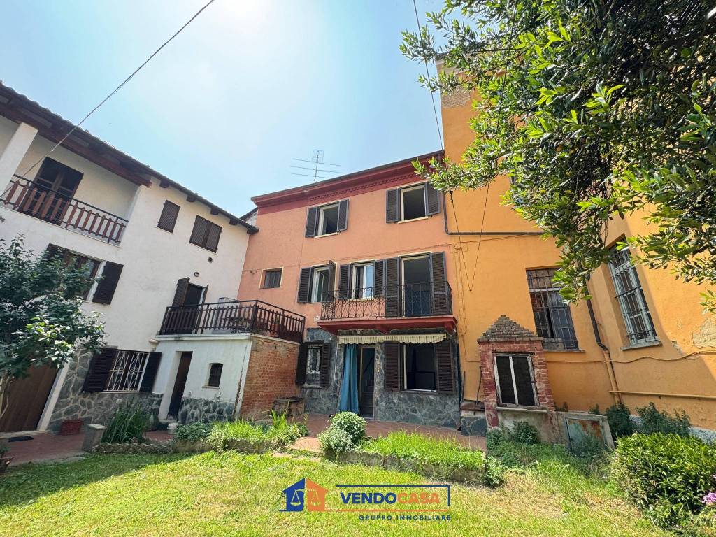 Casa indipendente a Nizza monferrato in Viale dei Partigiani, 21 - Foto 3