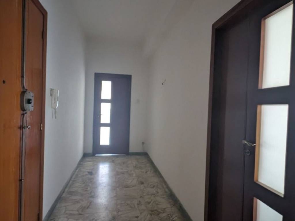 Appartamento a Crotone in Via Torino - Foto 3