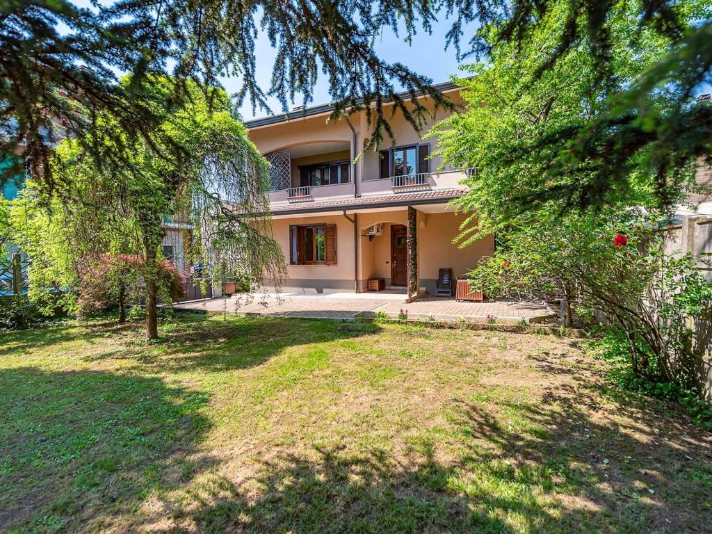 Villa a Origgio in Via Monte Rosa 13 - Foto 3