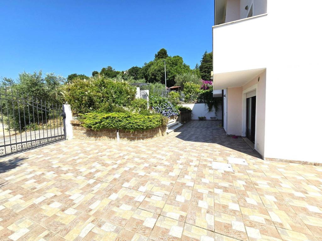 Villa a Montesilvano in Strada Vicinale Agostinone - Foto 3