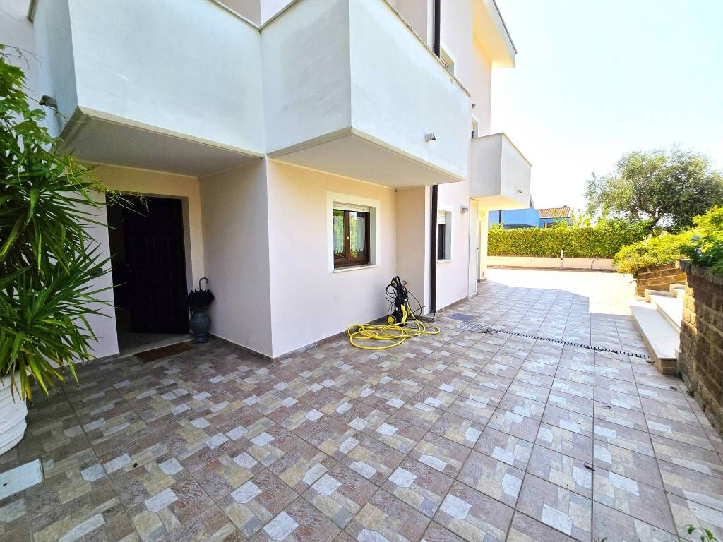 Villa a Montesilvano in Strada Vicinale Agostinone - Foto 4