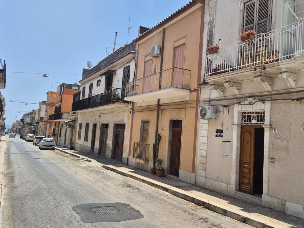 Casa indipendente a Avola in Corso Gaetano d'Agata - Foto 3