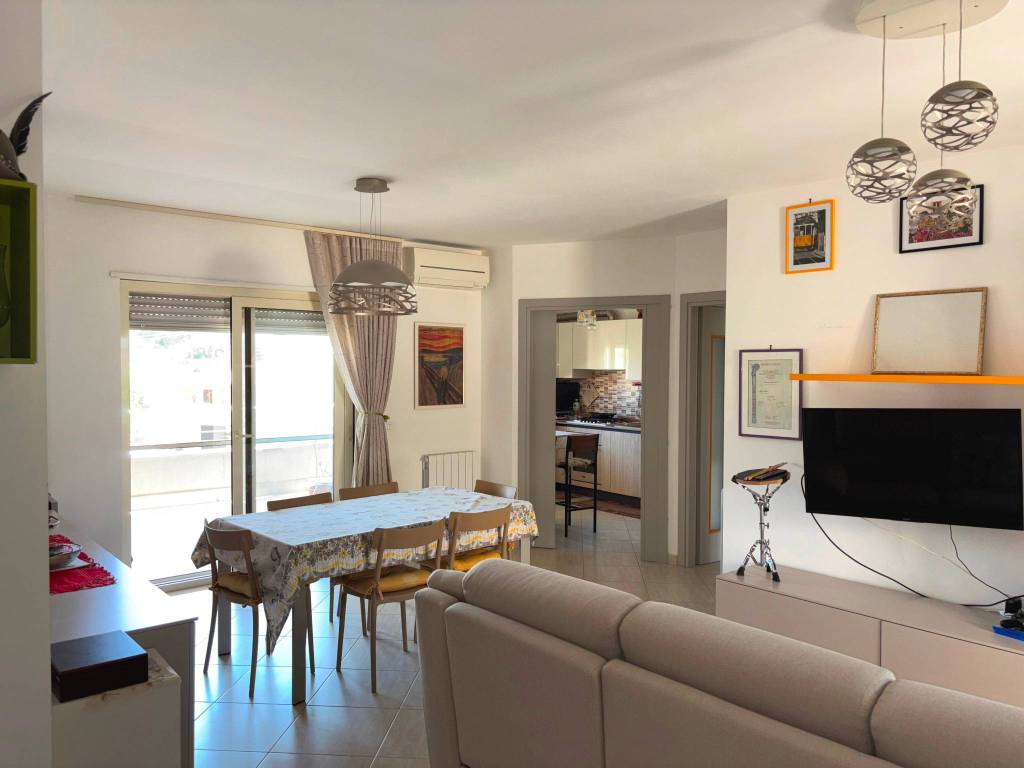 Appartamento a Reggio calabria in Via Vallone Mariannazzo - Foto 2