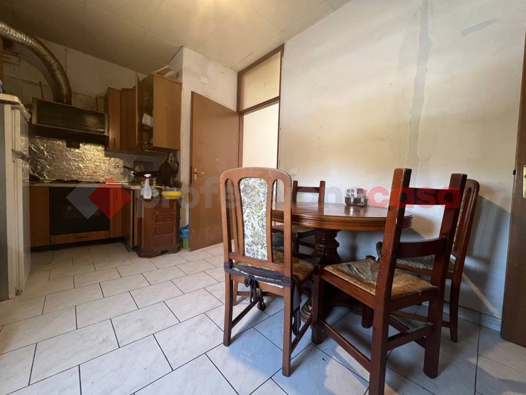 Appartamento a Lendinara in Piazza Risorgimento, 3 - Foto 2