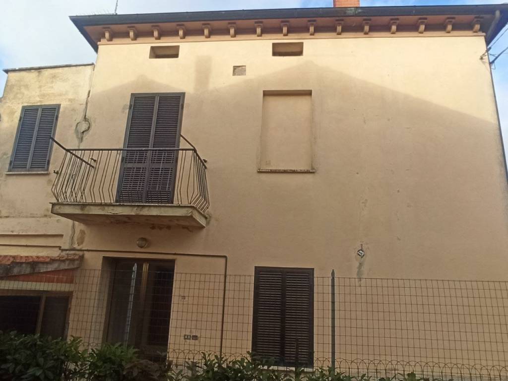 Casa indipendente a Castiglione del lago in Via Bassa, 4 - Foto 3