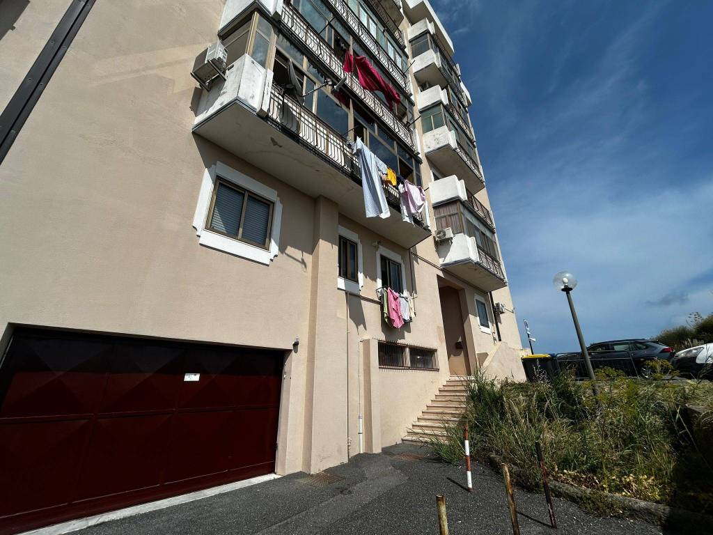 Appartamento a Catanzaro in Viale Vincenzo De Filippis, 116 - Foto 3