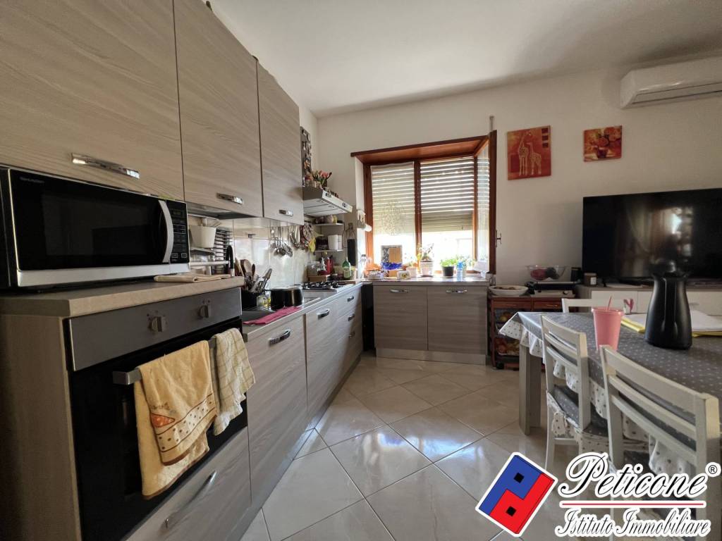 Appartamento a Fondi in VIA MADONNA DELLE GRAZIE - Foto 3