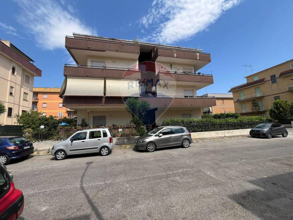 Appartamento a Aprilia in via molise, 2 - Foto 2