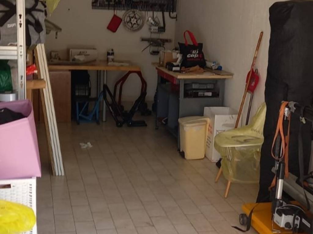Box / garage a Luino in VIA TURATI, 13 - Foto 5