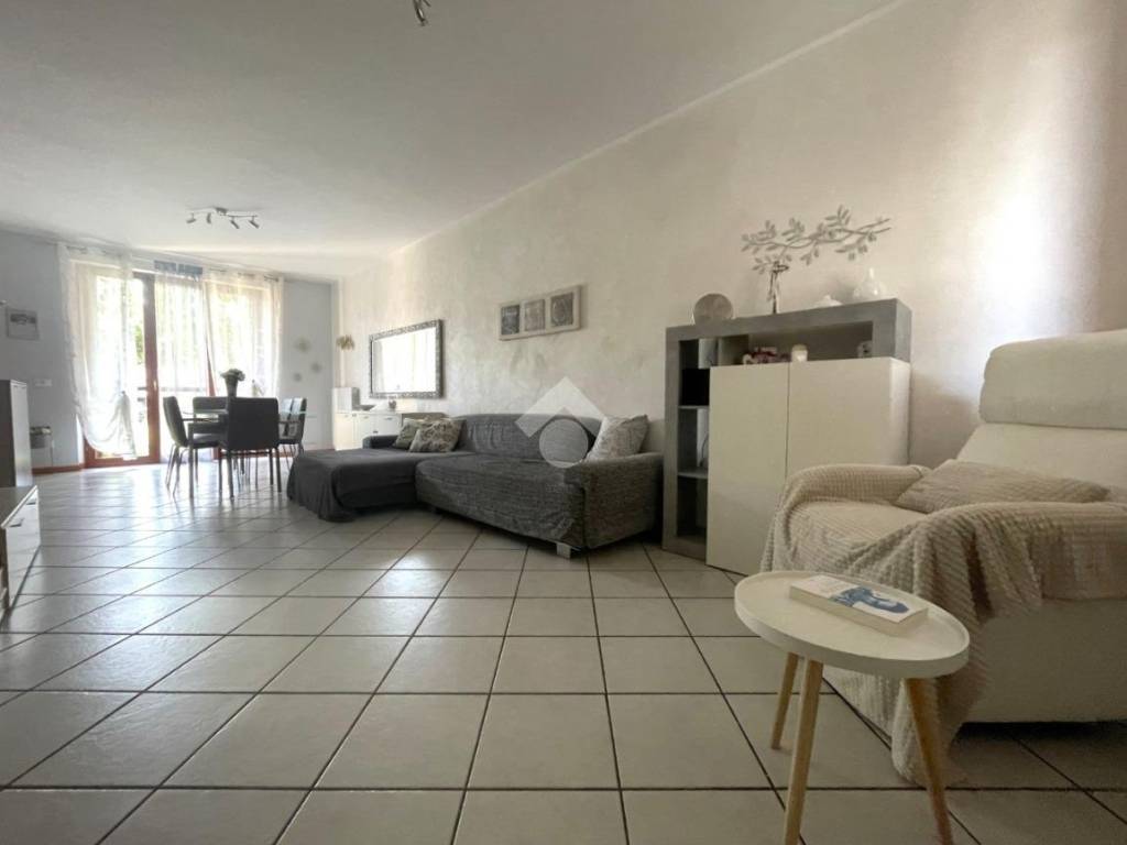 Villetta a schiera a Torre de' picenardi in Via Alcide De Gasperi, 9 - Foto 2