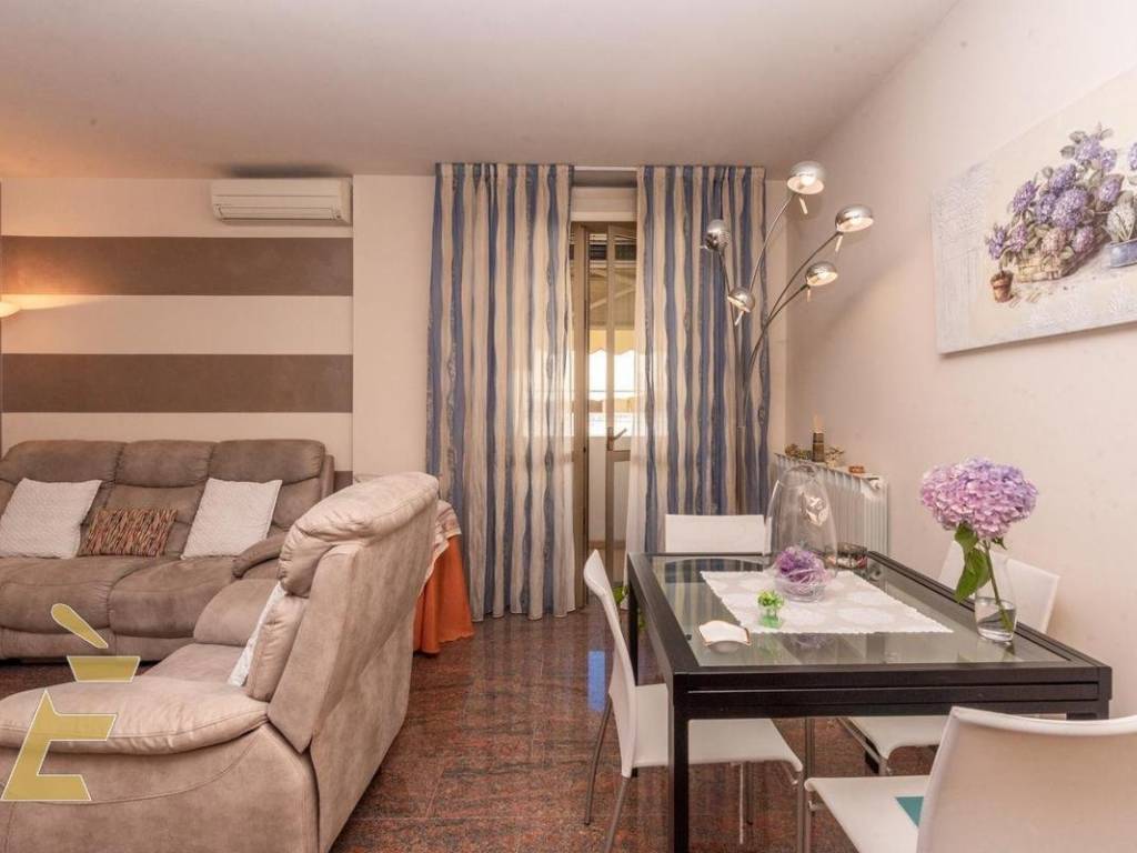 Appartamento a Valenza in VIA CASALEGNO, 3 - Foto 2