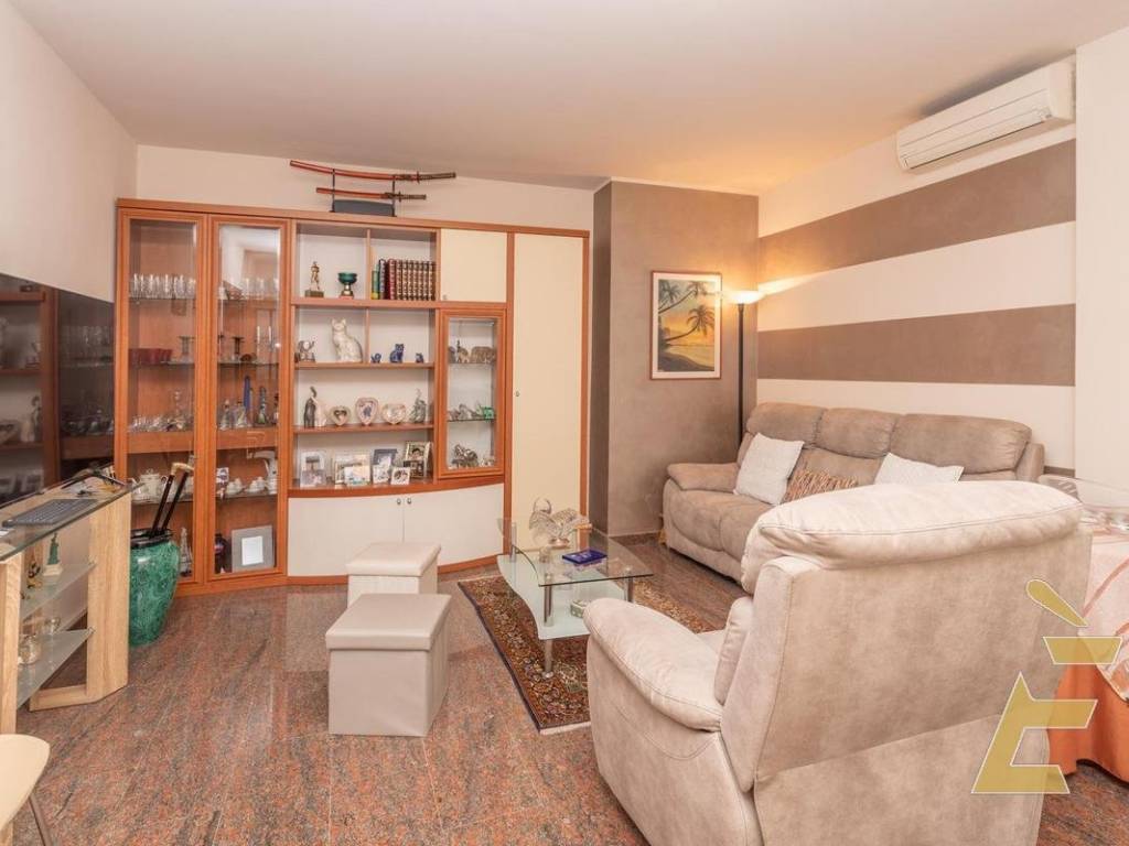 Appartamento a Valenza in VIA CASALEGNO, 3 - Foto 3