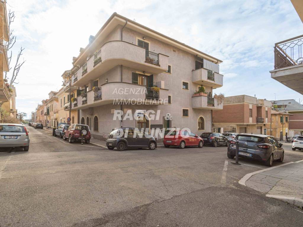Attico / mansarda a Grottaferrata in Via Cesare Battisti, 5 - Foto 1
