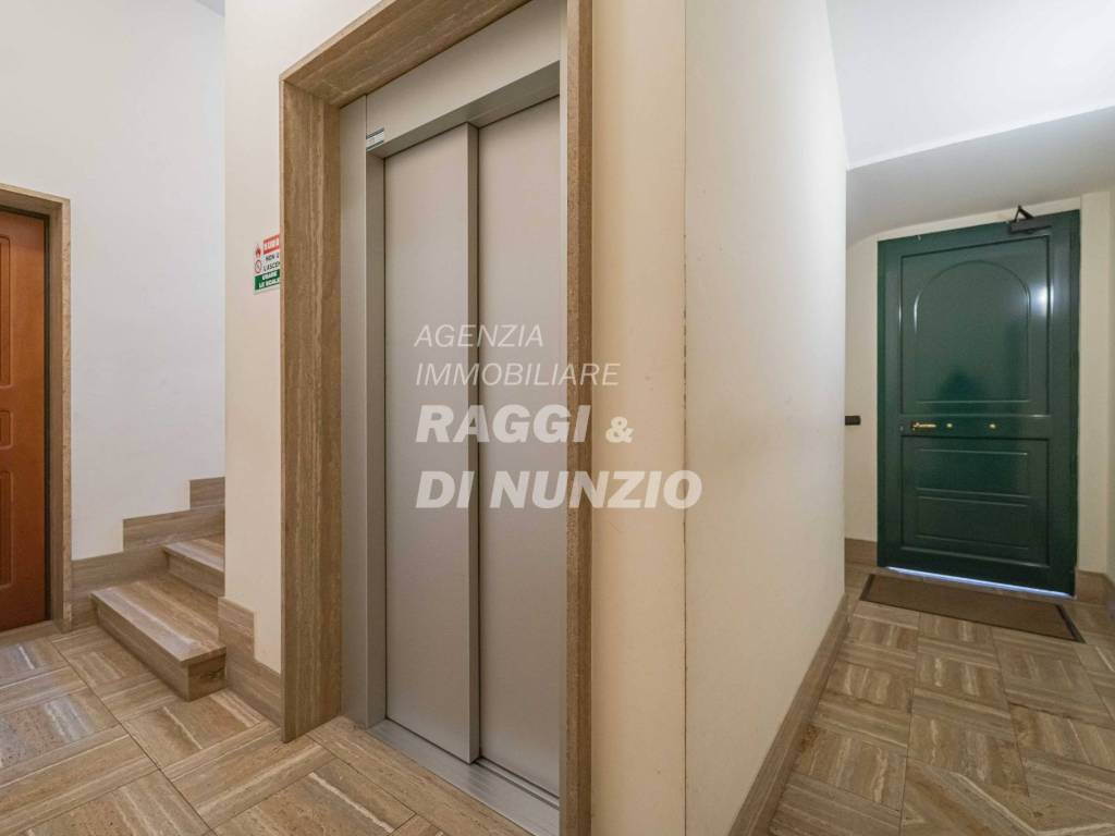Attico / mansarda a Grottaferrata in Via Cesare Battisti, 5 - Foto 2