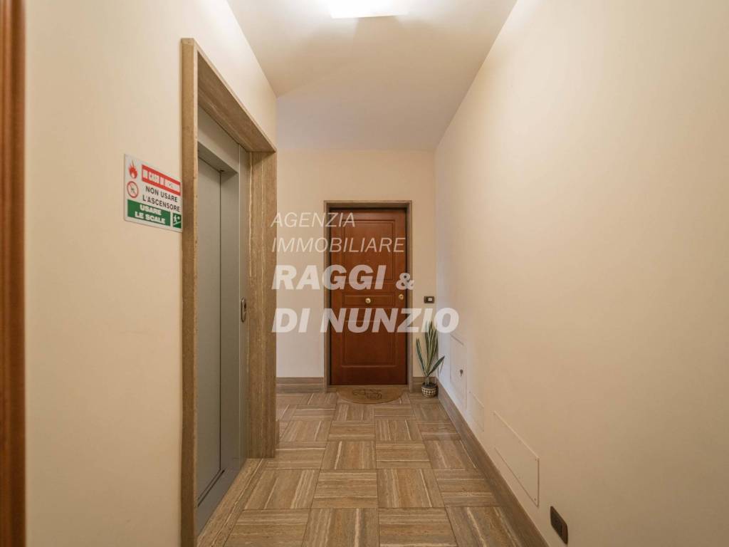 Attico / mansarda a Grottaferrata in Via Cesare Battisti, 5 - Foto 3