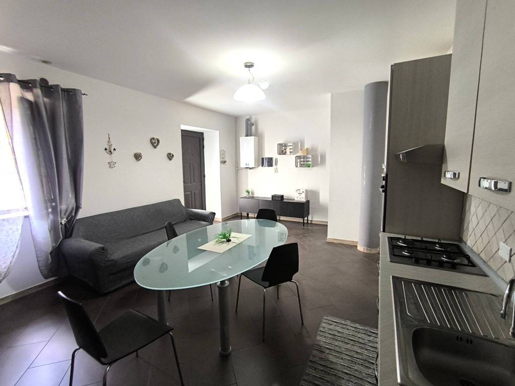 Appartamento a Cassano magnago in Via Guglielmo Marconi, 108 - Foto 2