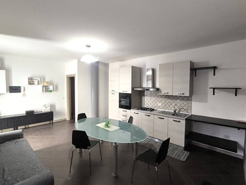 Appartamento a Cassano magnago in Via Guglielmo Marconi, 108 - Foto 4