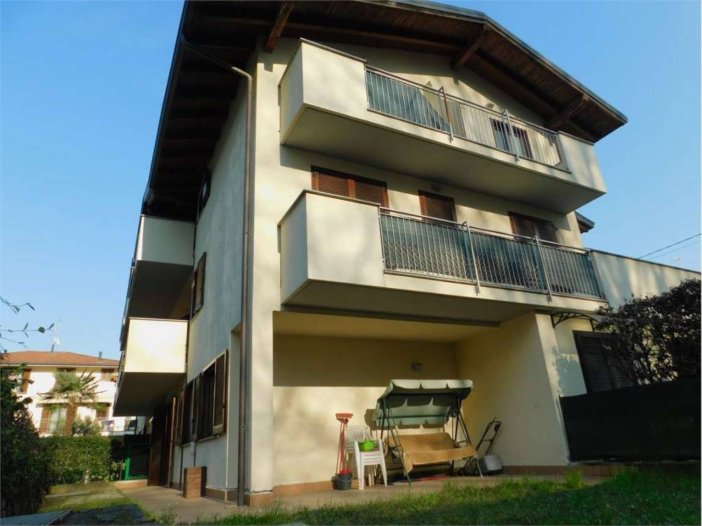 Appartamento a Casorate sempione in via Solferino, 24 - Foto 2