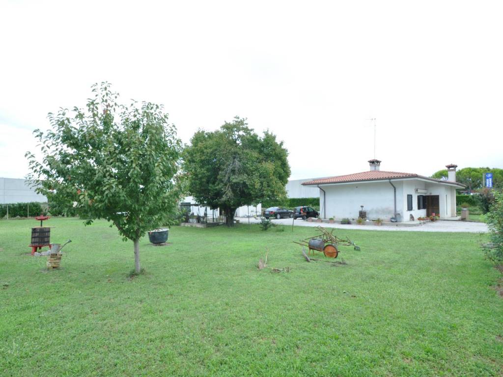 Villa a San canzian d'isonzo in Via Cesare Battisti, 73 - Foto 2