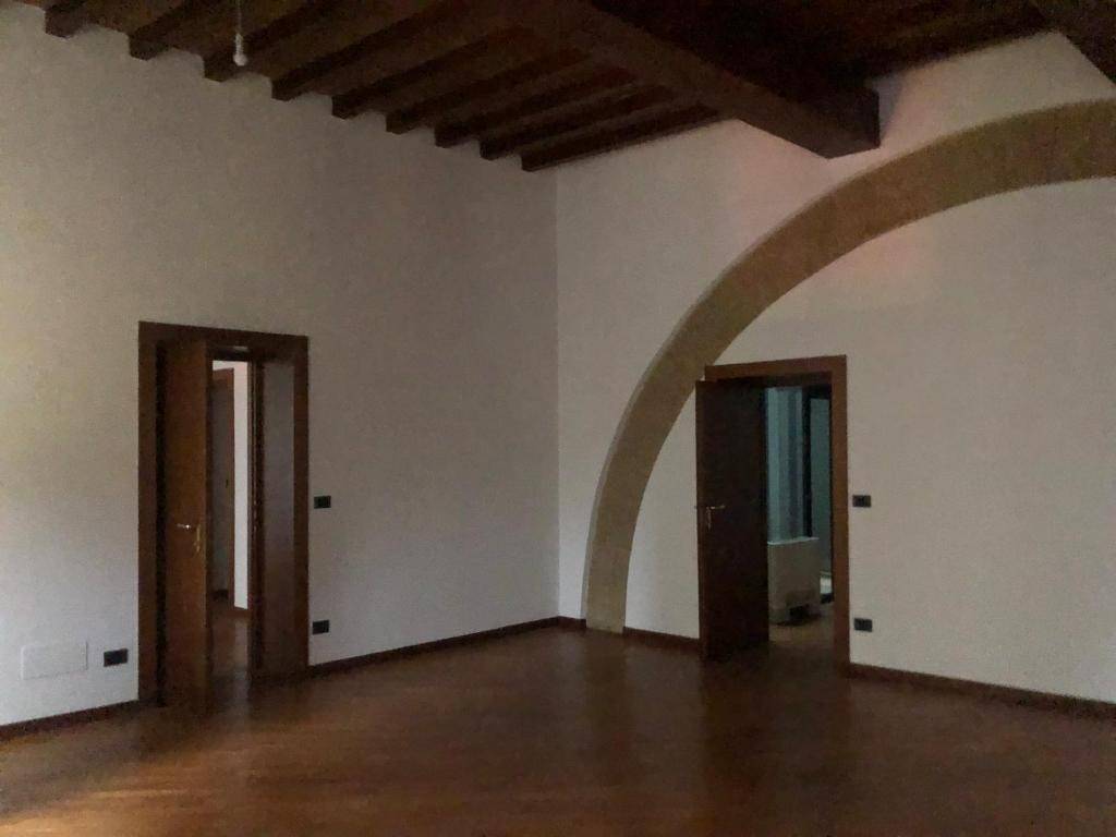 Appartamento a Parma in Borgo 20 Marzo - Foto 2