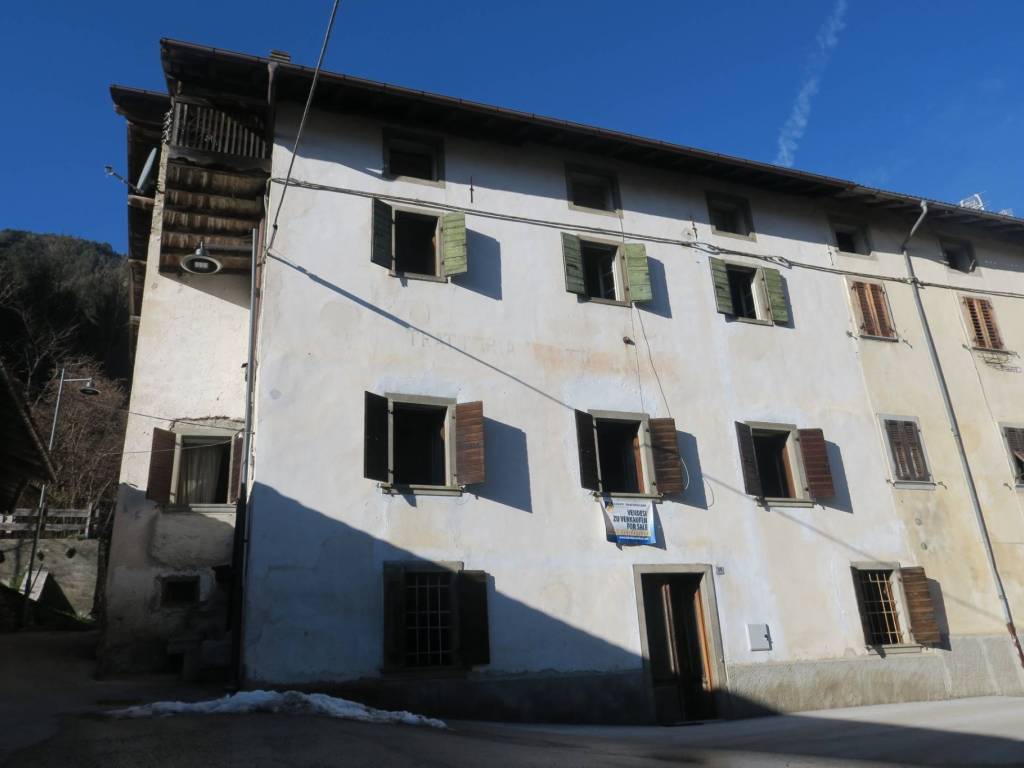 Casa indipendente a Ledro in Via Unità d'Italia, 33 - Foto 3