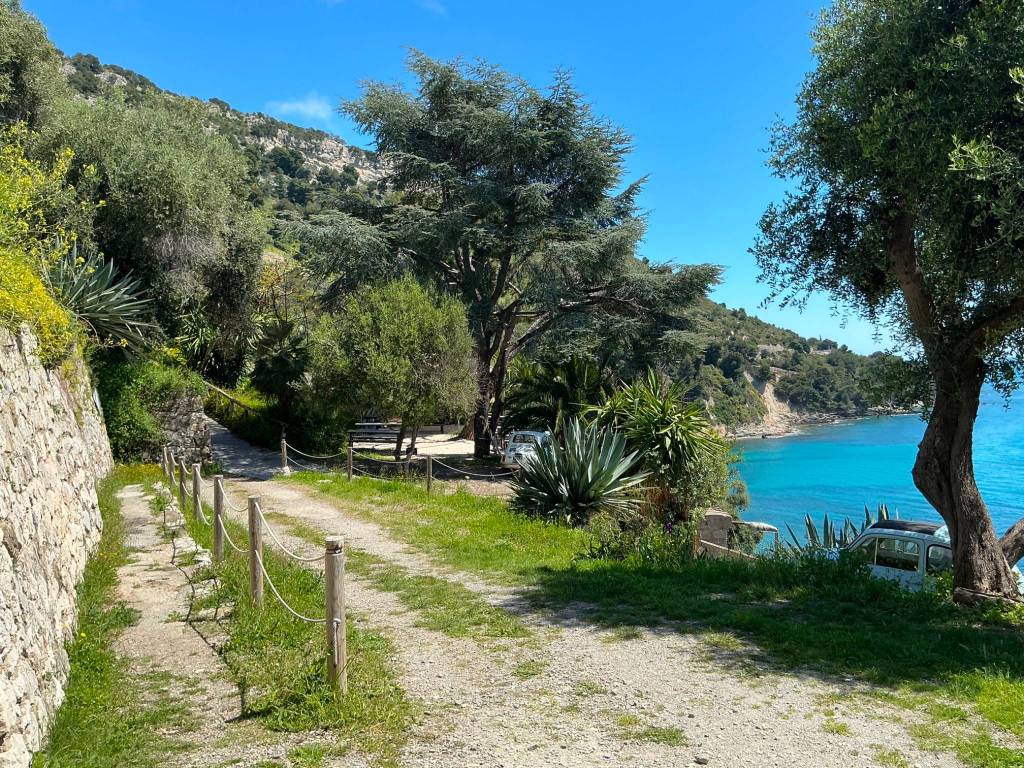 Villa a Ventimiglia in Corso Mentone, 81 - Foto 3