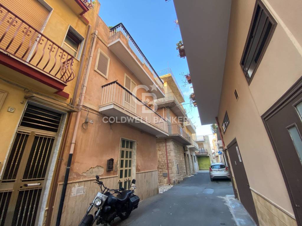 Casa indipendente a Scicli in Via Nicotera, 21 - Foto 2