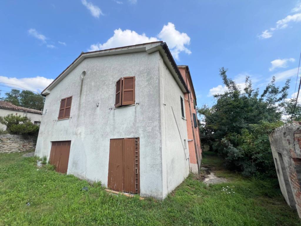 Appartamento a Fabriano in FRAZ. CANTIA - Foto 4