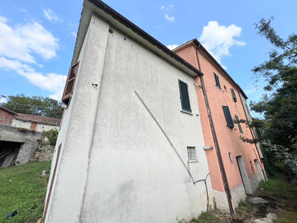 Appartamento a Fabriano in FRAZ. CANTIA - Foto 5
