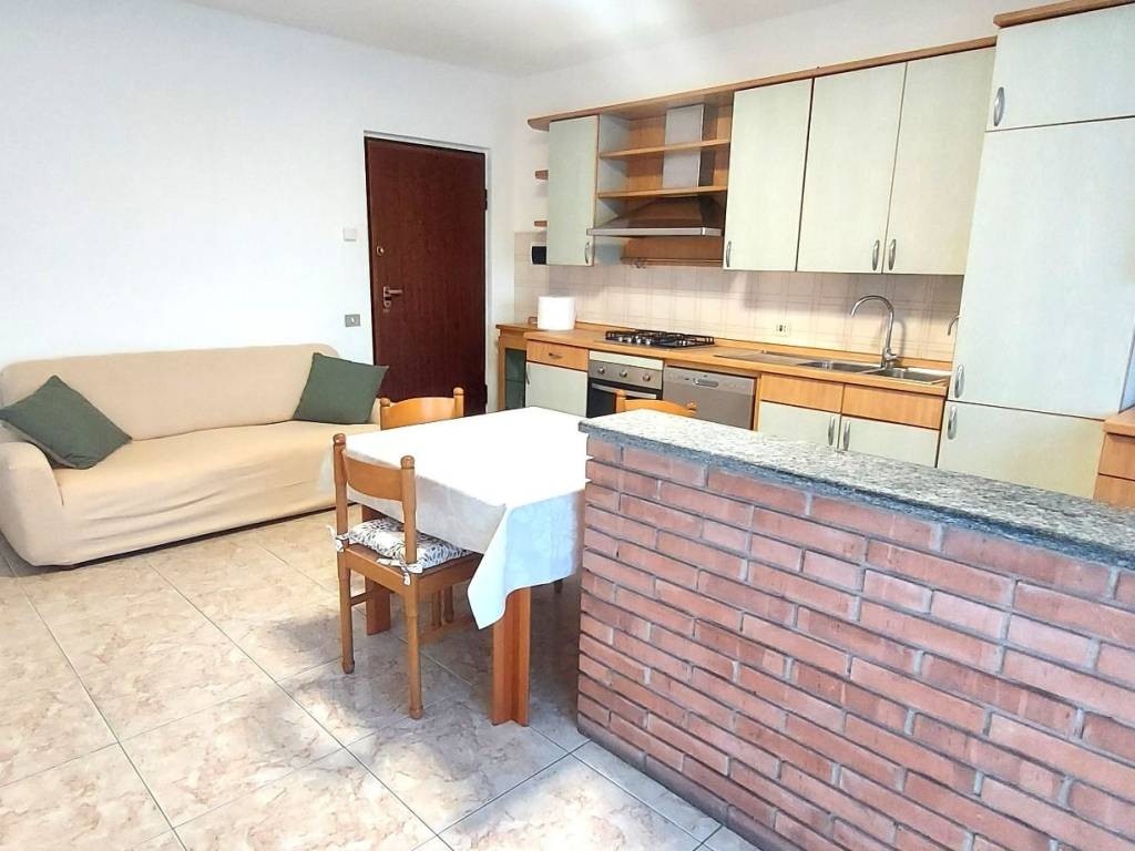 Appartamento a Cardano al campo in Via Rogorazza , 21 - Foto 4