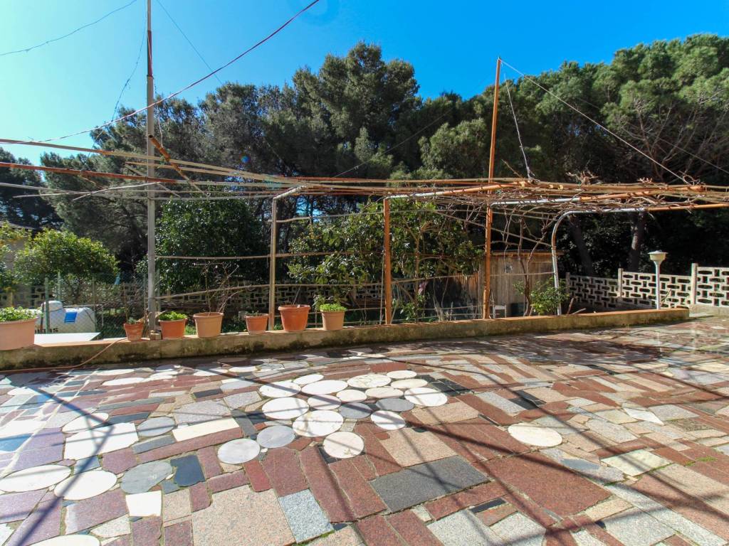 Villa a Rosignano marittimo in Via Raffaello Sanzio - Foto 2