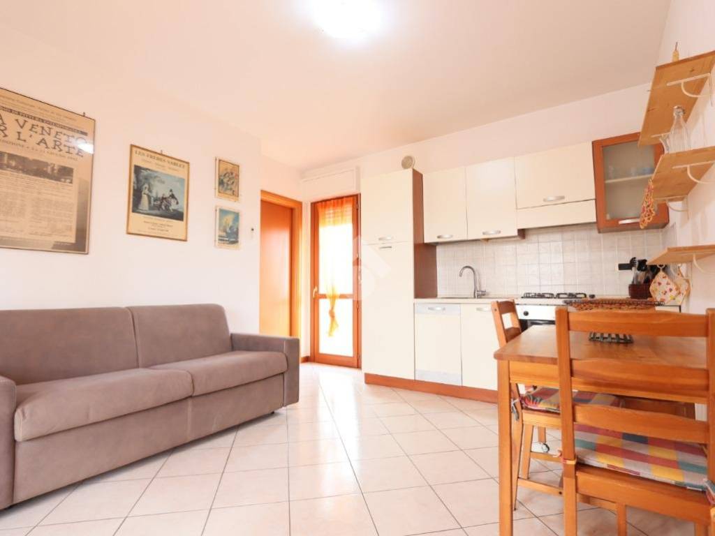 Appartamento a Alba adriatica in Via Trieste, 104 - Foto 3