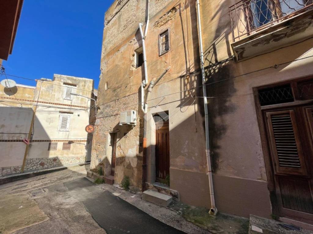 Casa indipendente a Castellammare del golfo in Via aragona, 14 - Foto 4