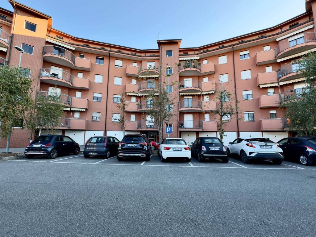 Appartamento a Novara in Via Ruggero Leoncavallo - Foto 4