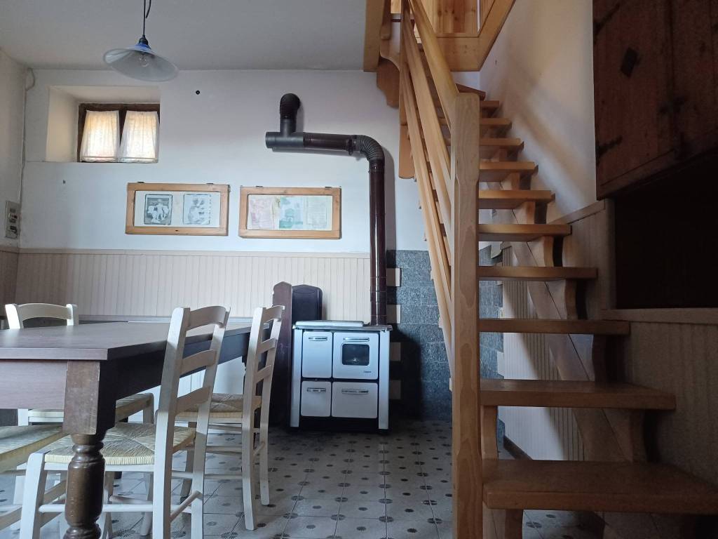 Casa indipendente a Quarna sopra in Via alla Chiesa - Foto 2