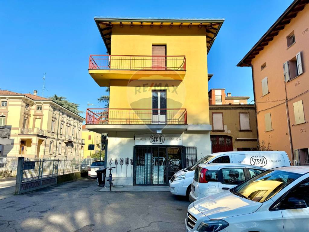 Palazzo / stabile a Reggio emilia in Viale Isonzo, 48 - Foto 5