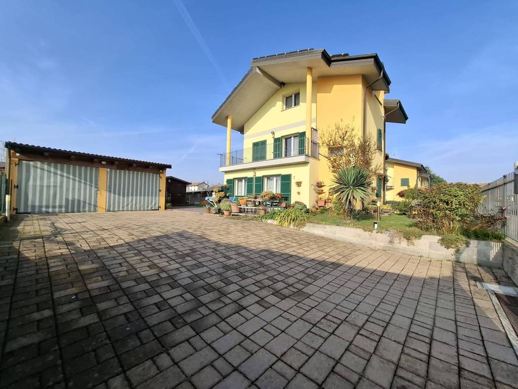 Villa a Palazzolo vercellese in Via Melchiorre Deandreis, 36 - Foto 5