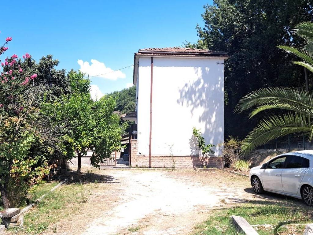Casa indipendente a Frosinone in Via Sant'Angelo, 35 - Foto 5