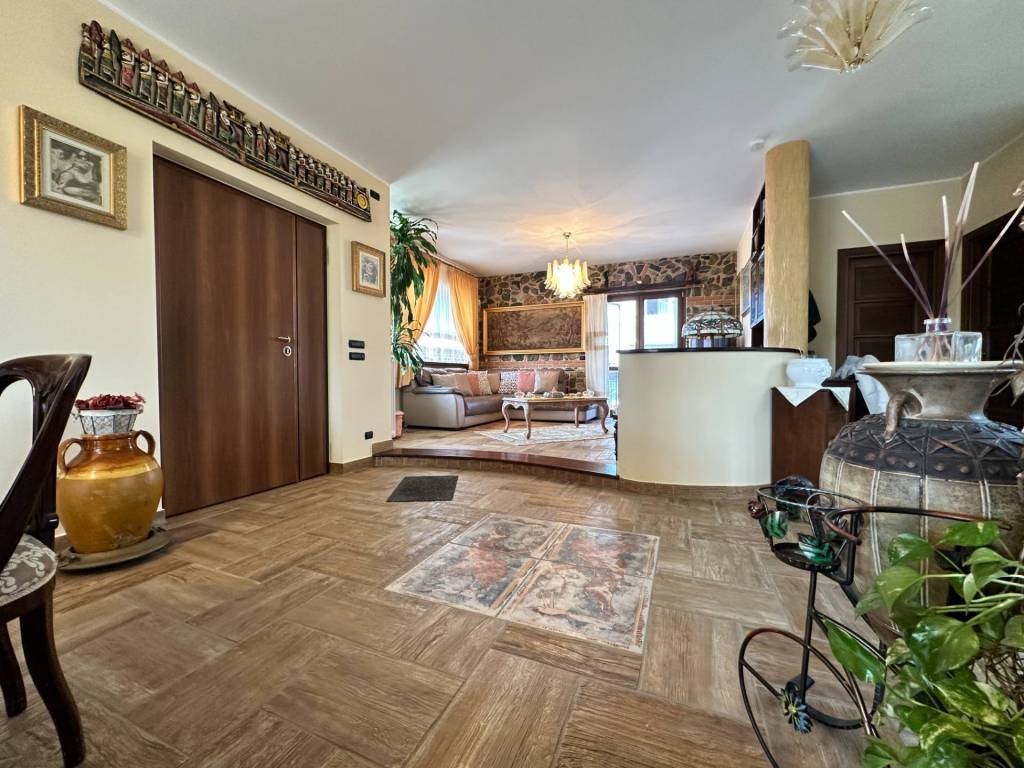 Villa a Montepaone in Via Filippo Turati, 27 - Foto 2