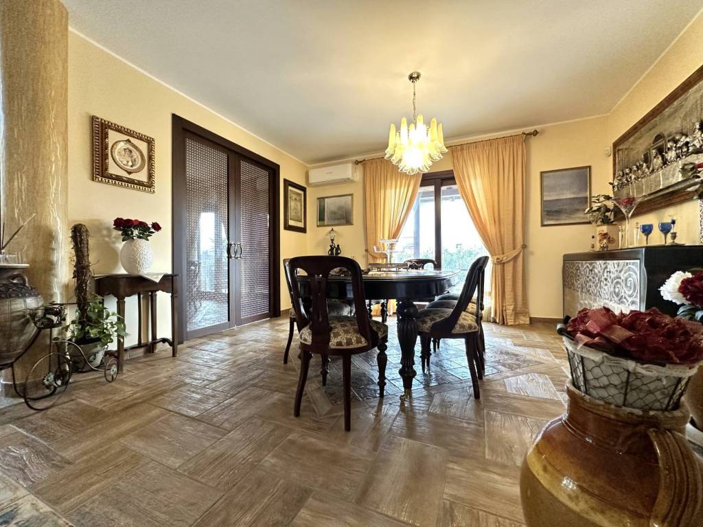 Villa a Montepaone in Via Filippo Turati, 27 - Foto 5